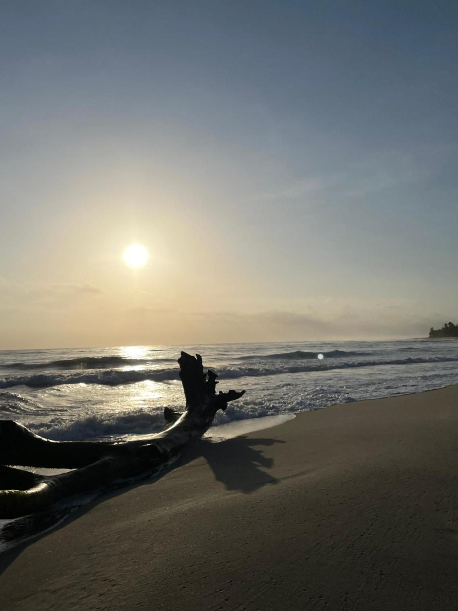 The Mompe Beach Hostal La Poza ภายนอก รูปภาพ