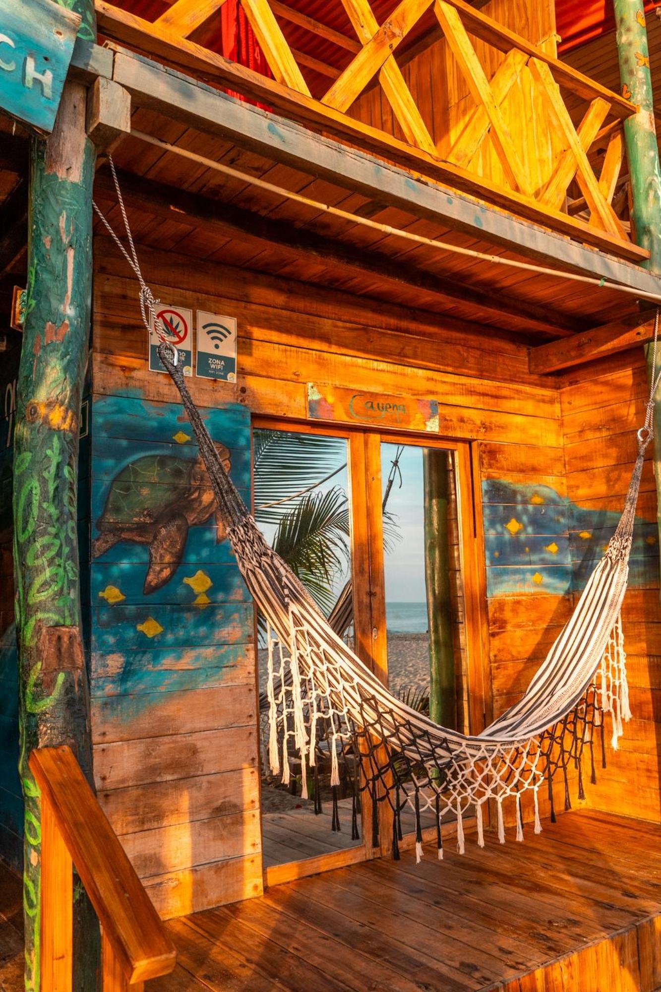 The Mompe Beach Hostal La Poza ภายนอก รูปภาพ